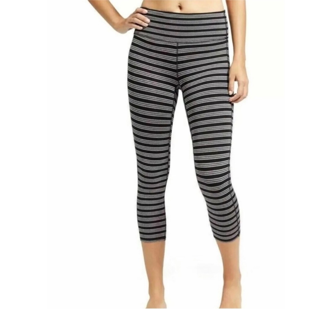 Athleta Black and Gray Striped Leggings Crop Length Size XS
